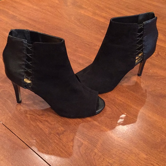 Thalia Sodi ankle boot with open toe. - Picture 1 of 8